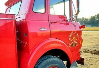 Red fire truck, Township of South Algonquin